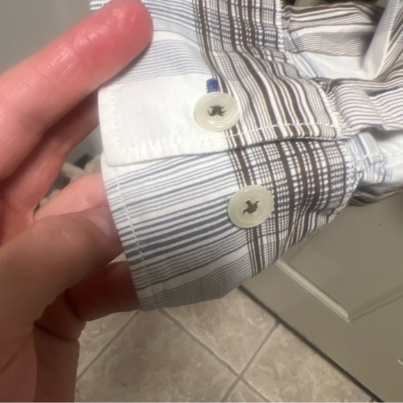 Tommy Bahama Jean button up - Picture 9 of 9